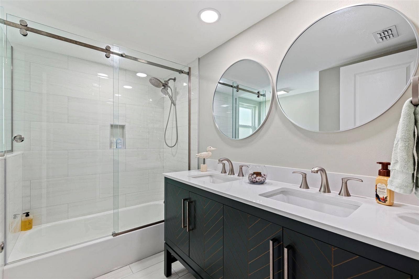 5875 LEELAND STREET S, St Petersburg, FL 33715 5875 LEELAND STREET S, St Petersburg, FL 33715