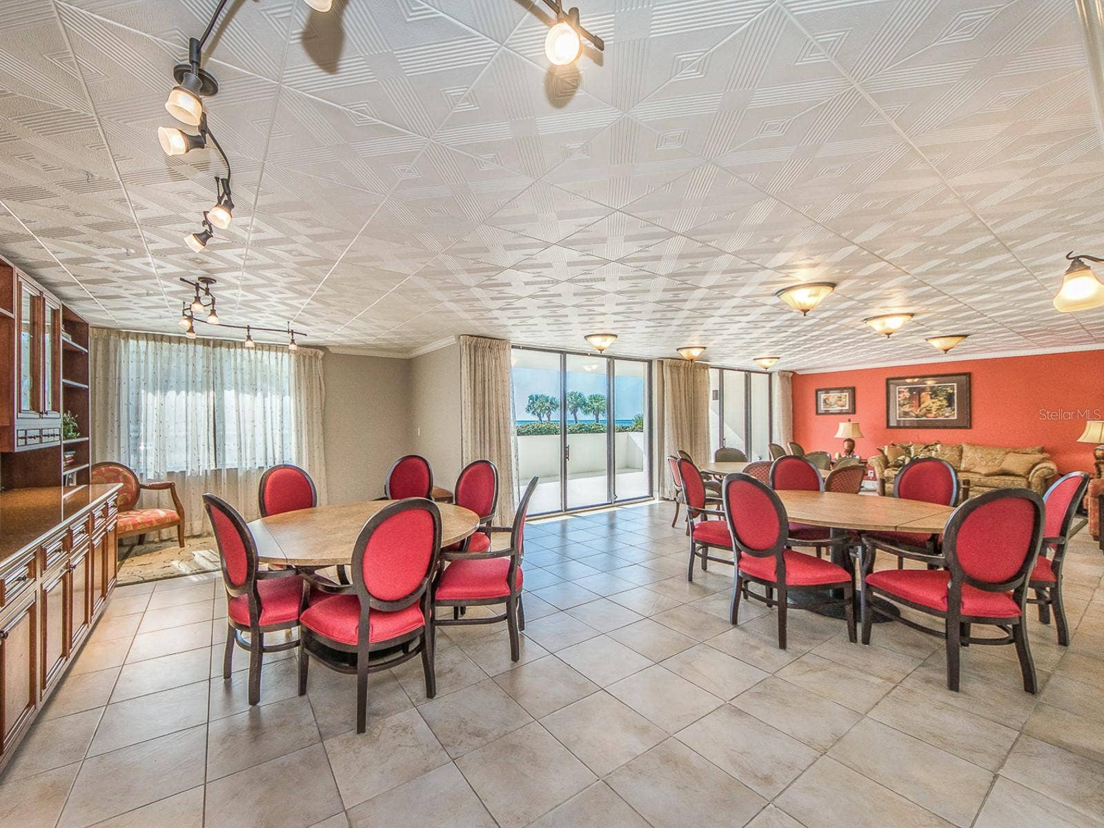 1460 GULF BOULEVARD, #302, Clearwater, FL 33767 Club Room