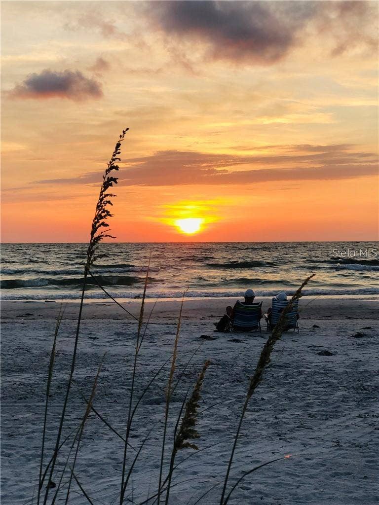1460 GULF BOULEVARD, #302, Clearwater, FL 33767 This could be you...