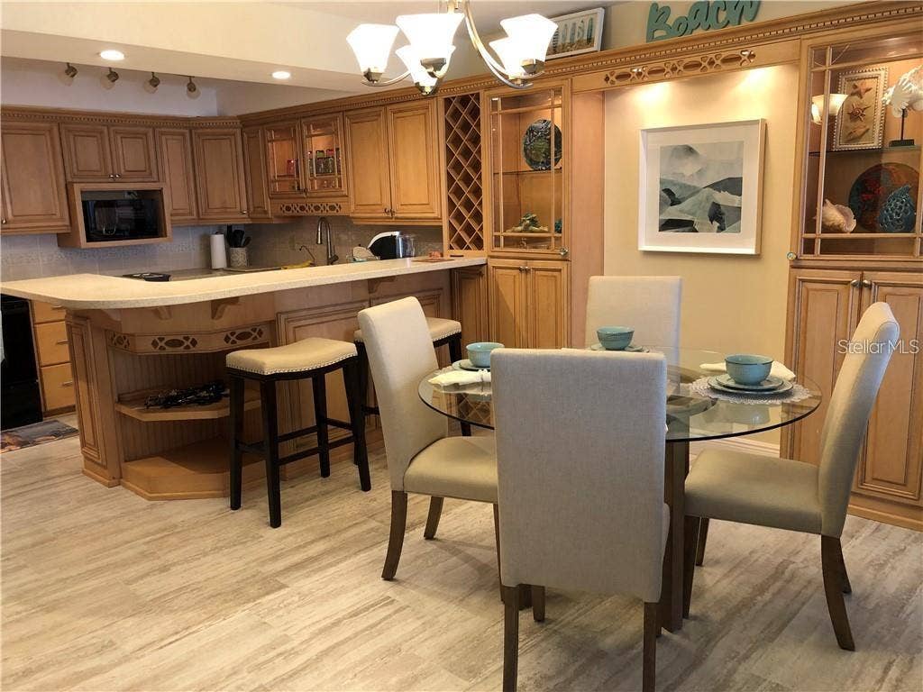 1460 GULF BOULEVARD, #302, Clearwater, FL 33767 1460 GULF BOULEVARD, #302, Clearwater, FL 33767