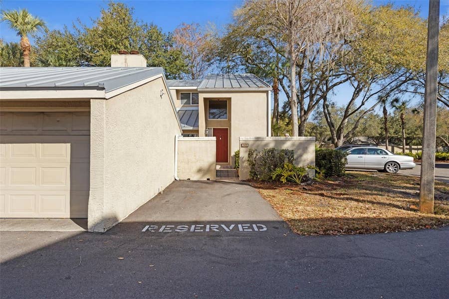 Property photo for 3401 CYPRESS HEAD COURT, Tampa, FL