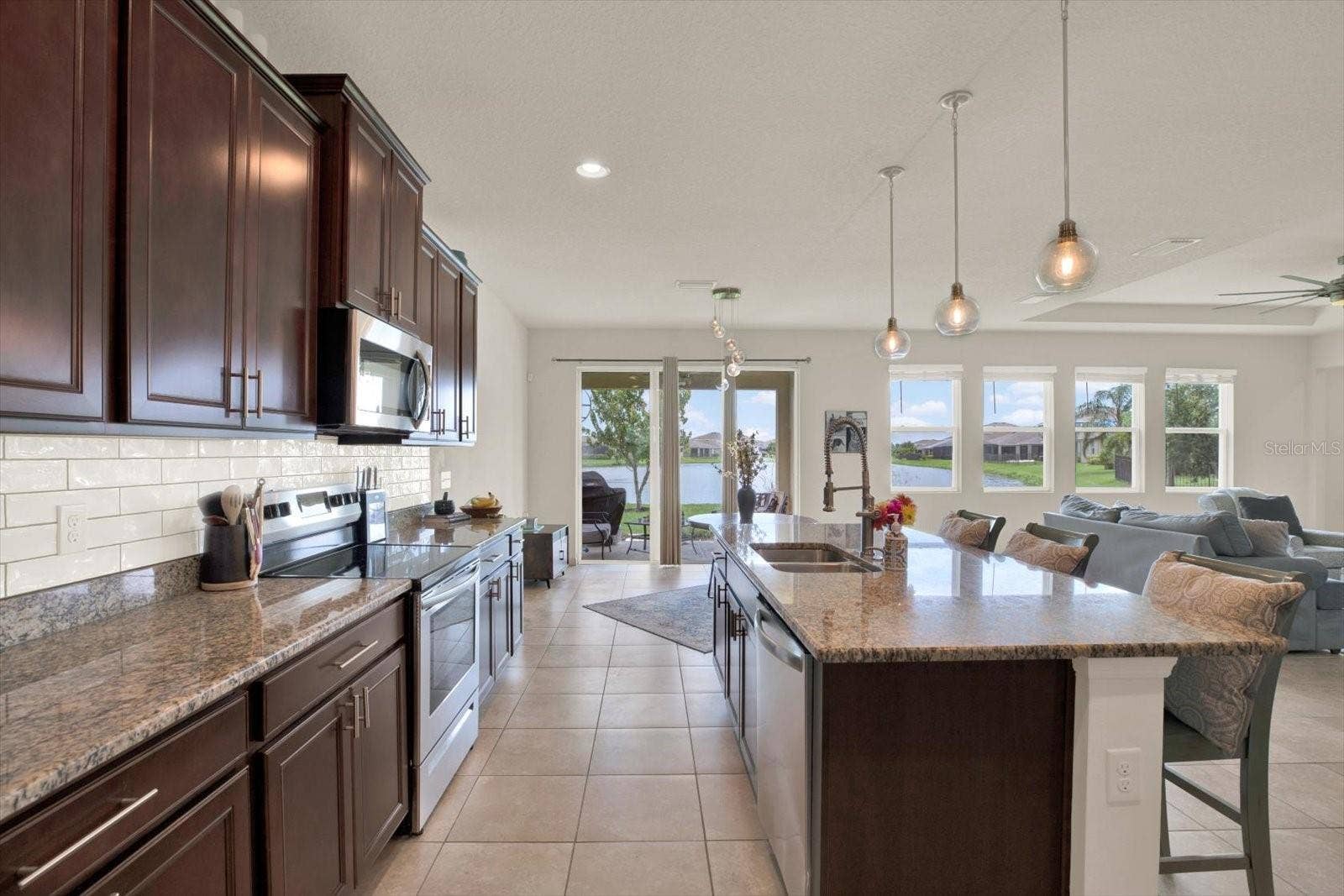 6723 DEVESTA LOOP, Palmetto, FL 34221 6723 DEVESTA LOOP, Palmetto, FL 34221