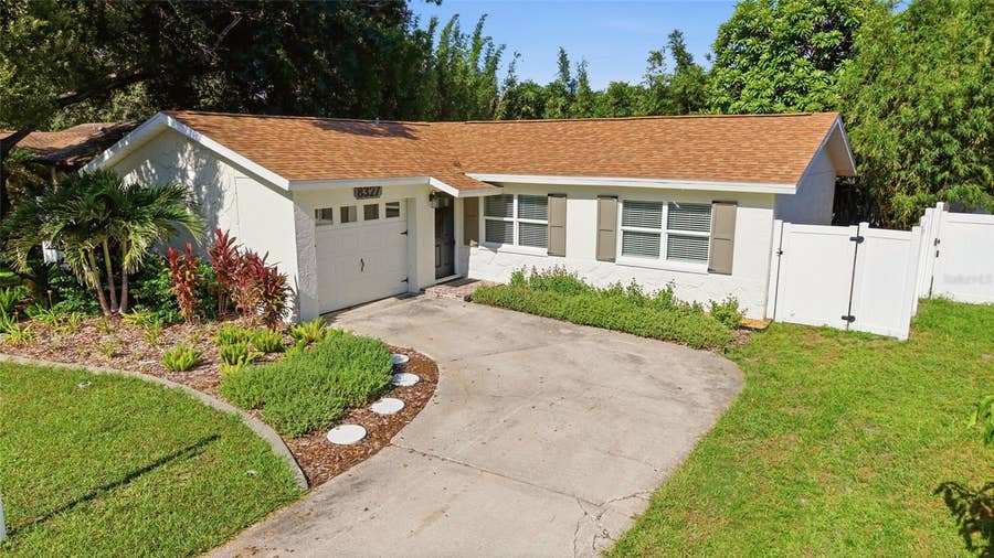Property photo for 8327 JENNIFER LANE, Seminole, FL