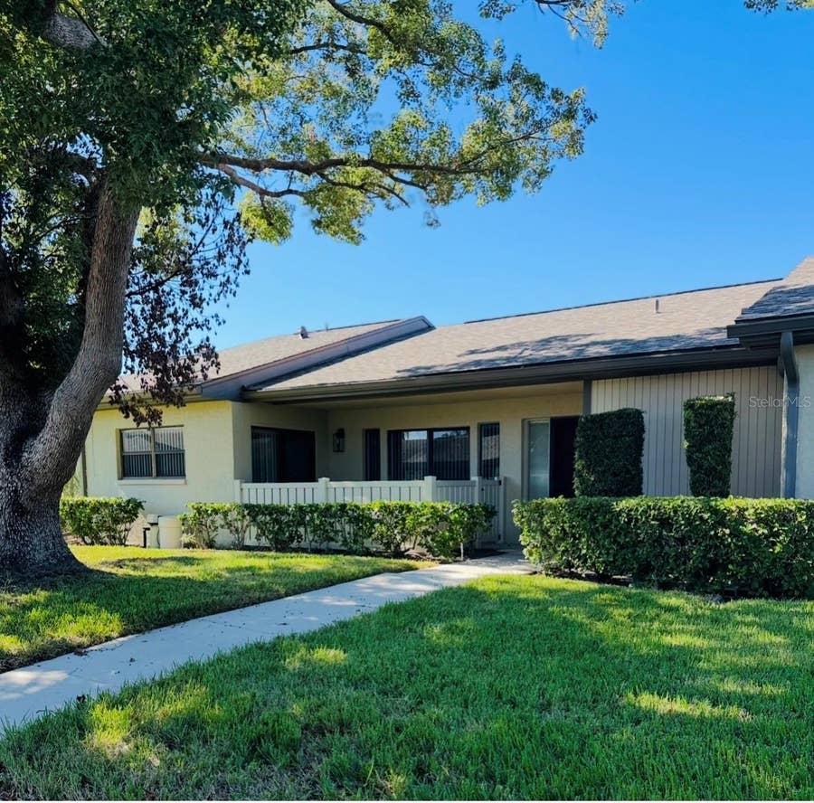 Property photo for 20 LAKE COURT, Oldsmar, FL