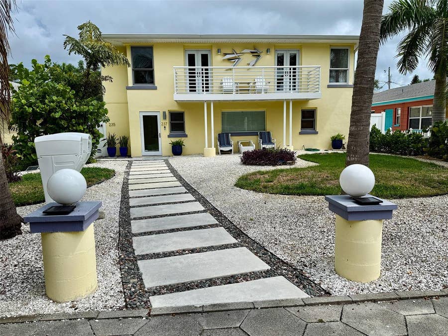 Property photo for 237 20TH AVENUE SE, St Petersburg, FL