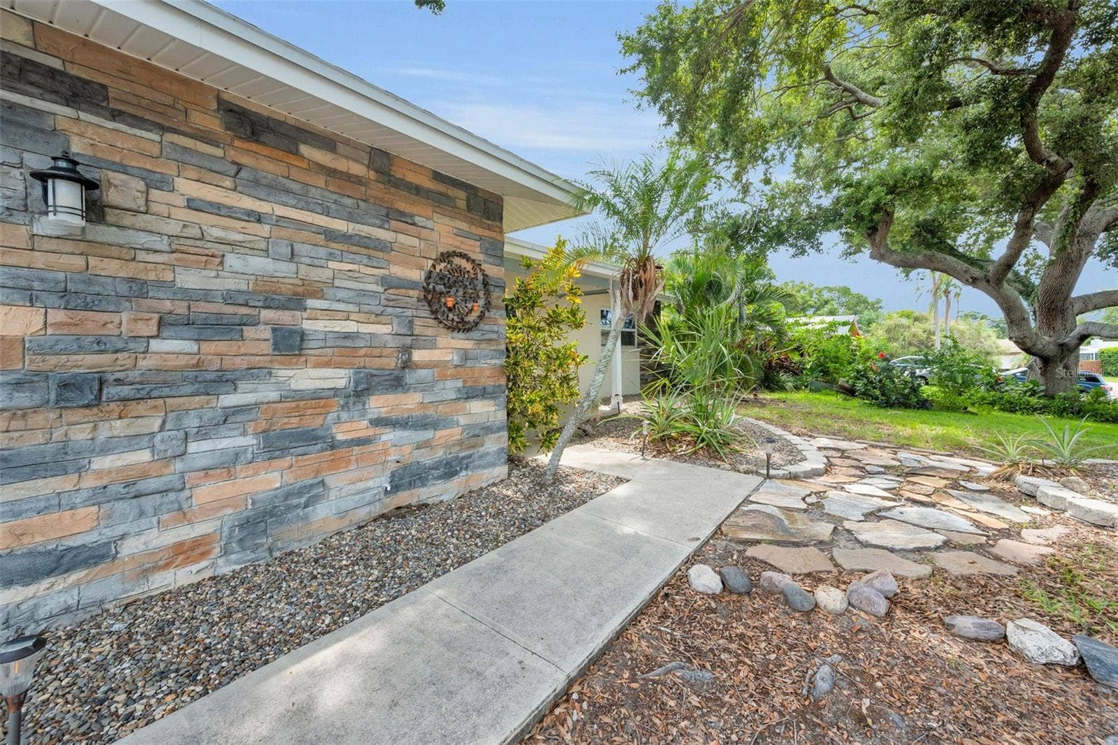 13760 87TH PLACE, Seminole, FL 33776 13760 87TH PLACE, Seminole, FL 33776