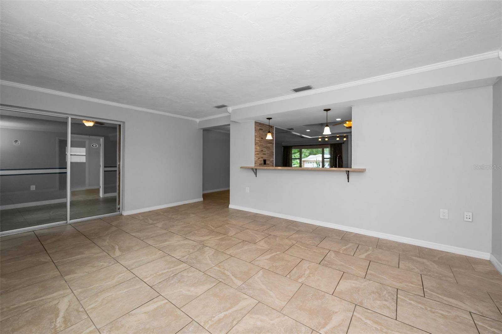 13760 87TH PLACE, Seminole, FL 33776 13760 87TH PLACE, Seminole, FL 33776