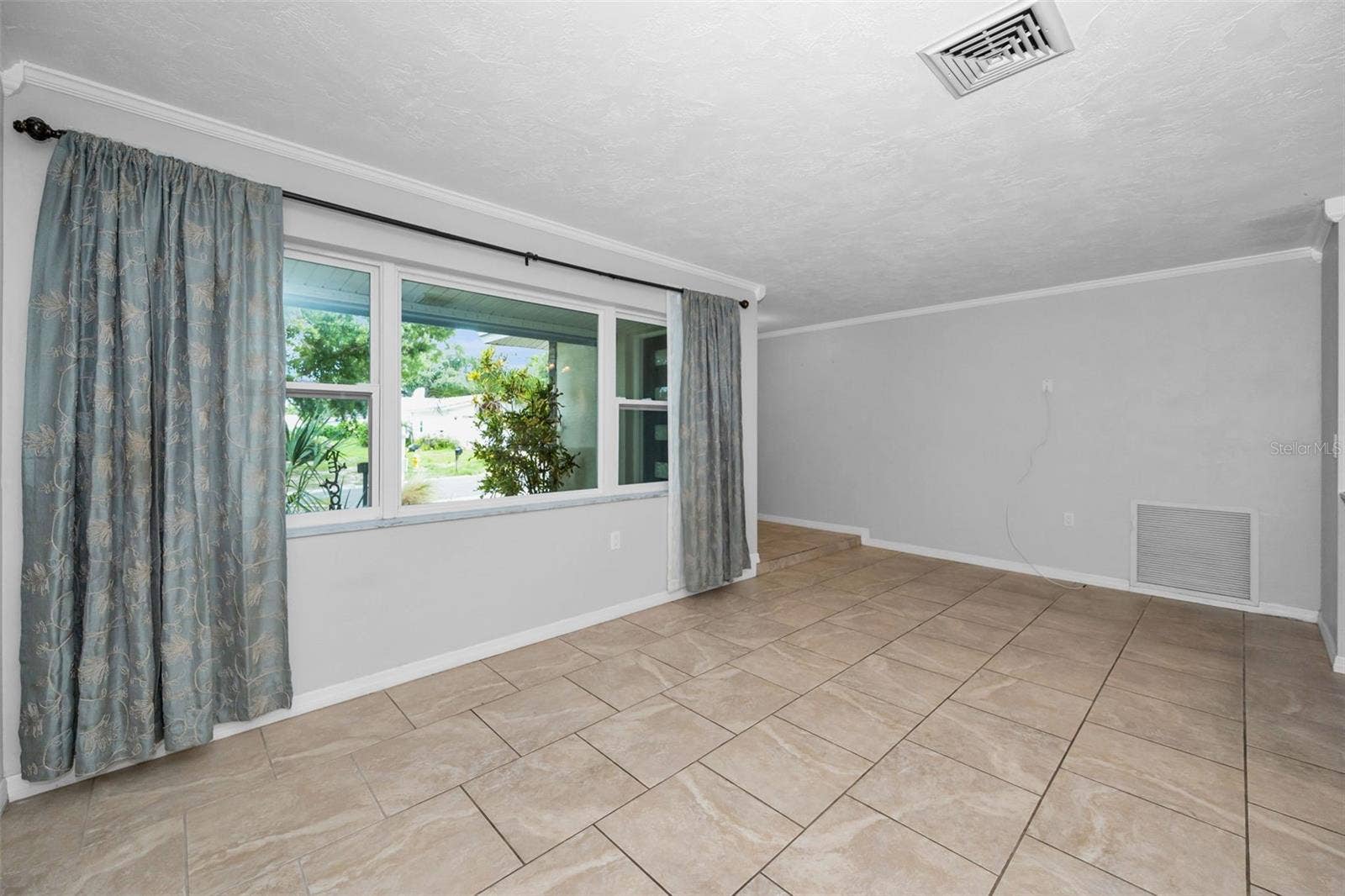 13760 87TH PLACE, Seminole, FL 33776 13760 87TH PLACE, Seminole, FL 33776