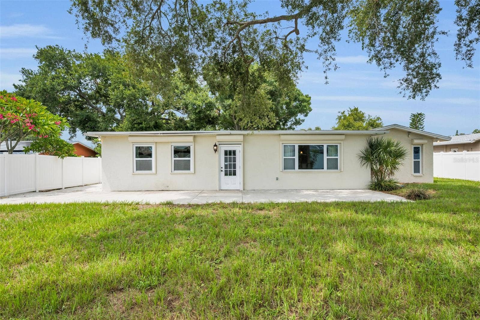 13760 87TH PLACE, Seminole, FL 33776 13760 87TH PLACE, Seminole, FL 33776
