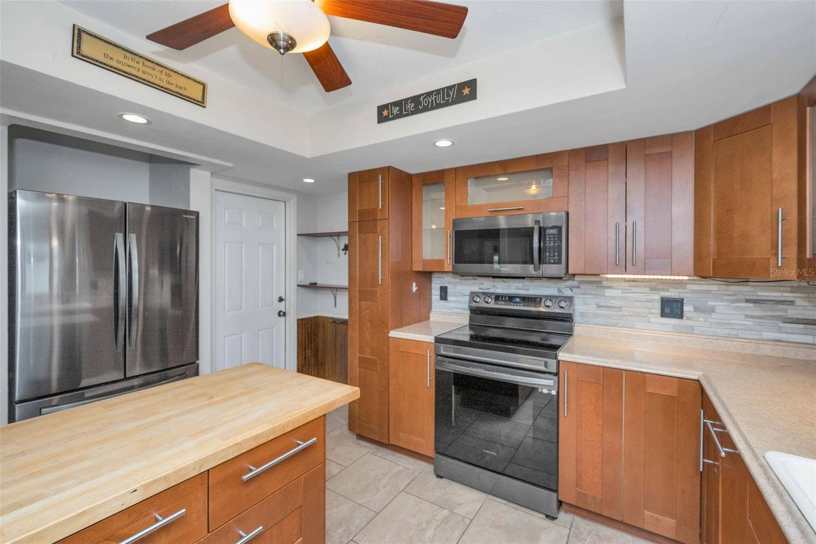 13760 87TH PLACE, Seminole, FL 33776 13760 87TH PLACE, Seminole, FL 33776