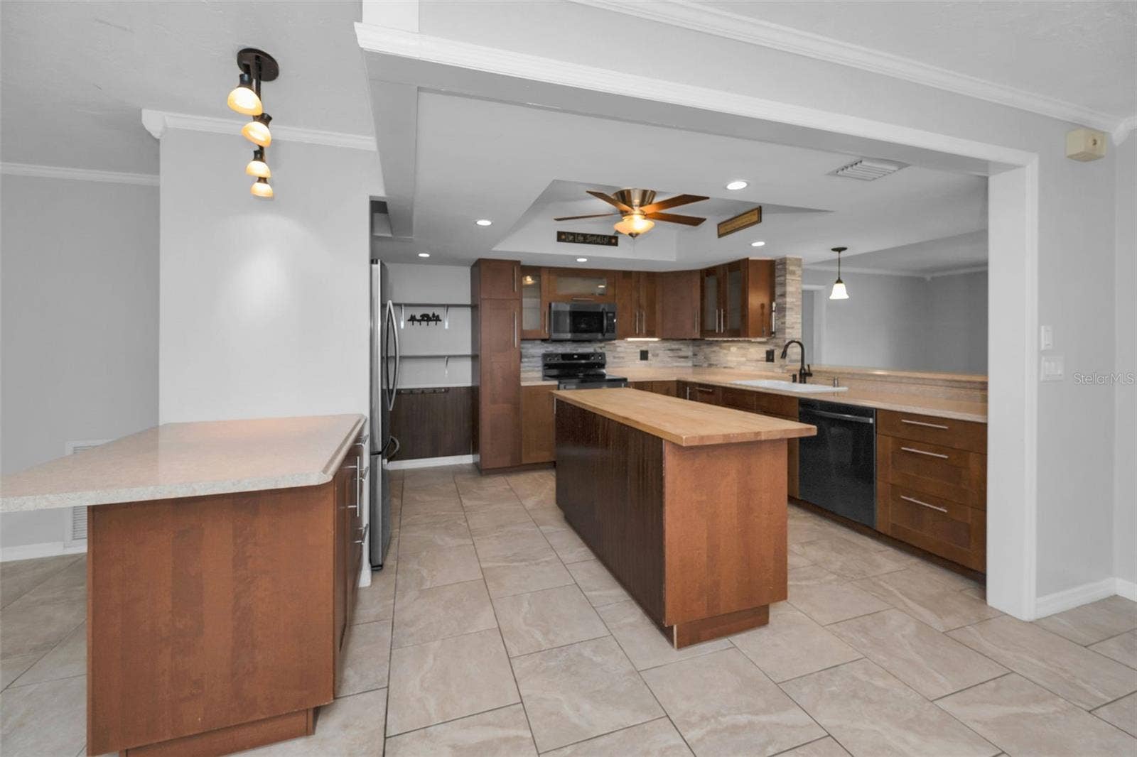13760 87TH PLACE, Seminole, FL 33776 Kitchen