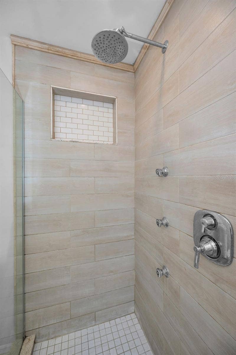 13760 87TH PLACE, Seminole, FL 33776 Primary Shower