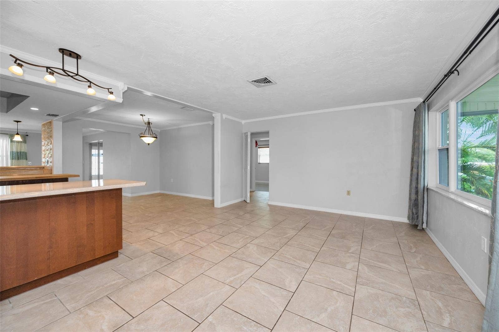 13760 87TH PLACE, Seminole, FL 33776 Dining Area off the Kitchen