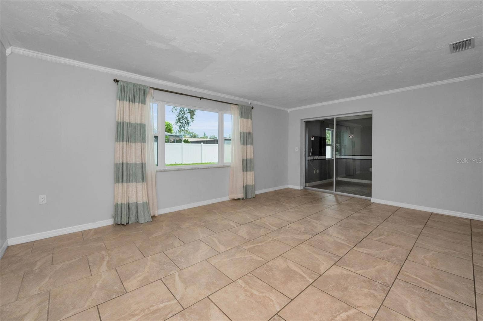 13760 87TH PLACE, Seminole, FL 33776 13760 87TH PLACE, Seminole, FL 33776
