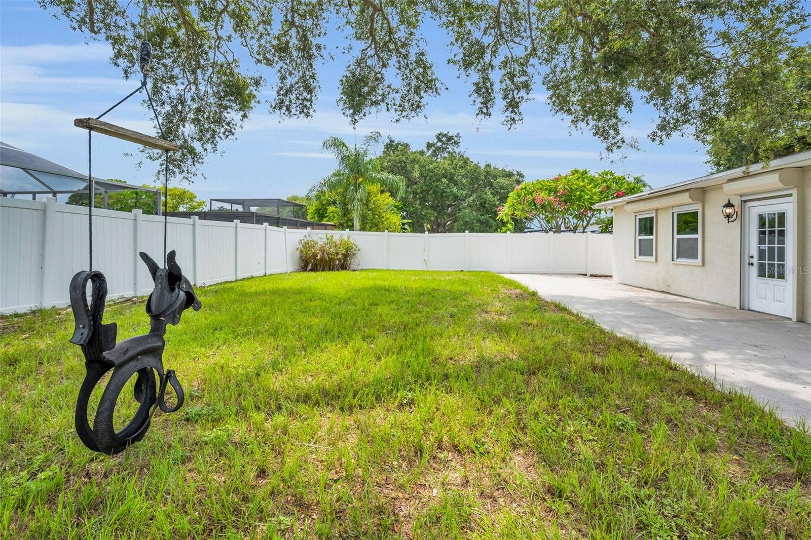 13760 87TH PLACE, Seminole, FL 33776 Huge Fenced Yard - plenty of room for a pool!