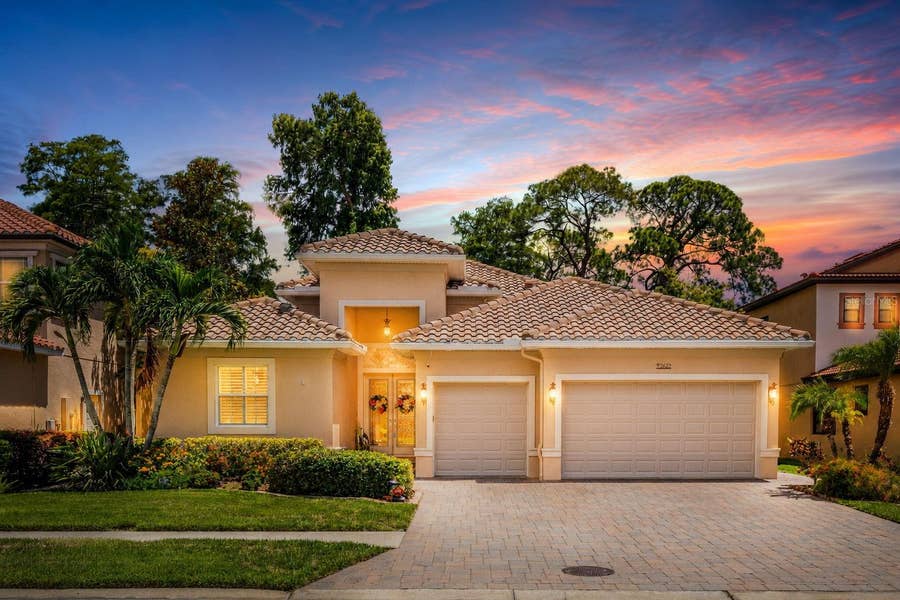 Property photo for 2622 GRAND LAKESIDE DRIVE, Palm Harbor, FL