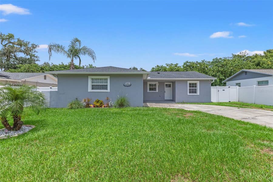 Property photo for 560 ROBIN HILL CIRCLE, Brandon, FL