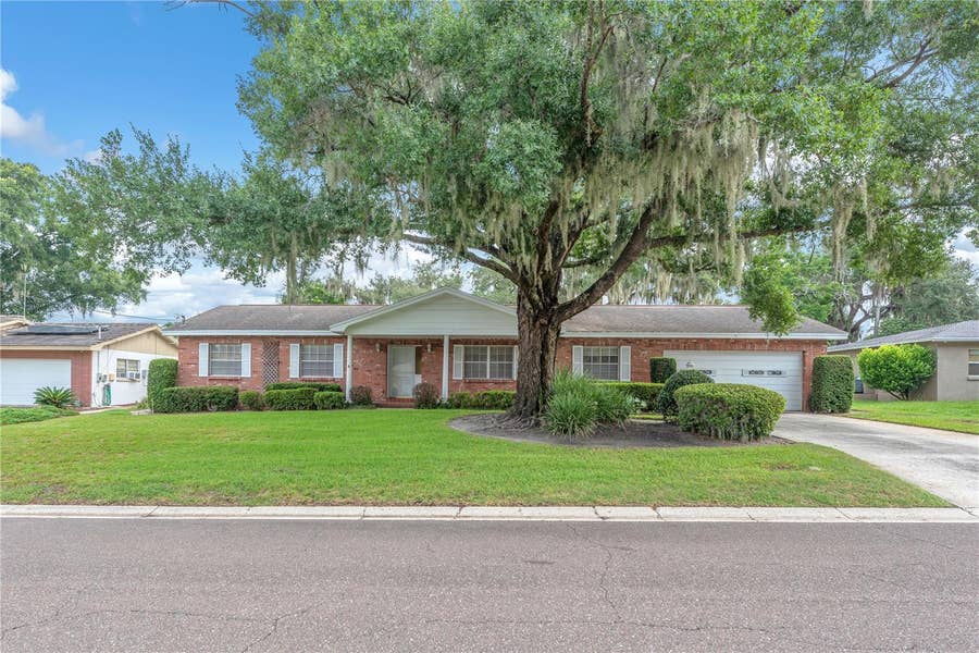 Property photo for 110 ASHBROOK DRIVE, Brandon, FL