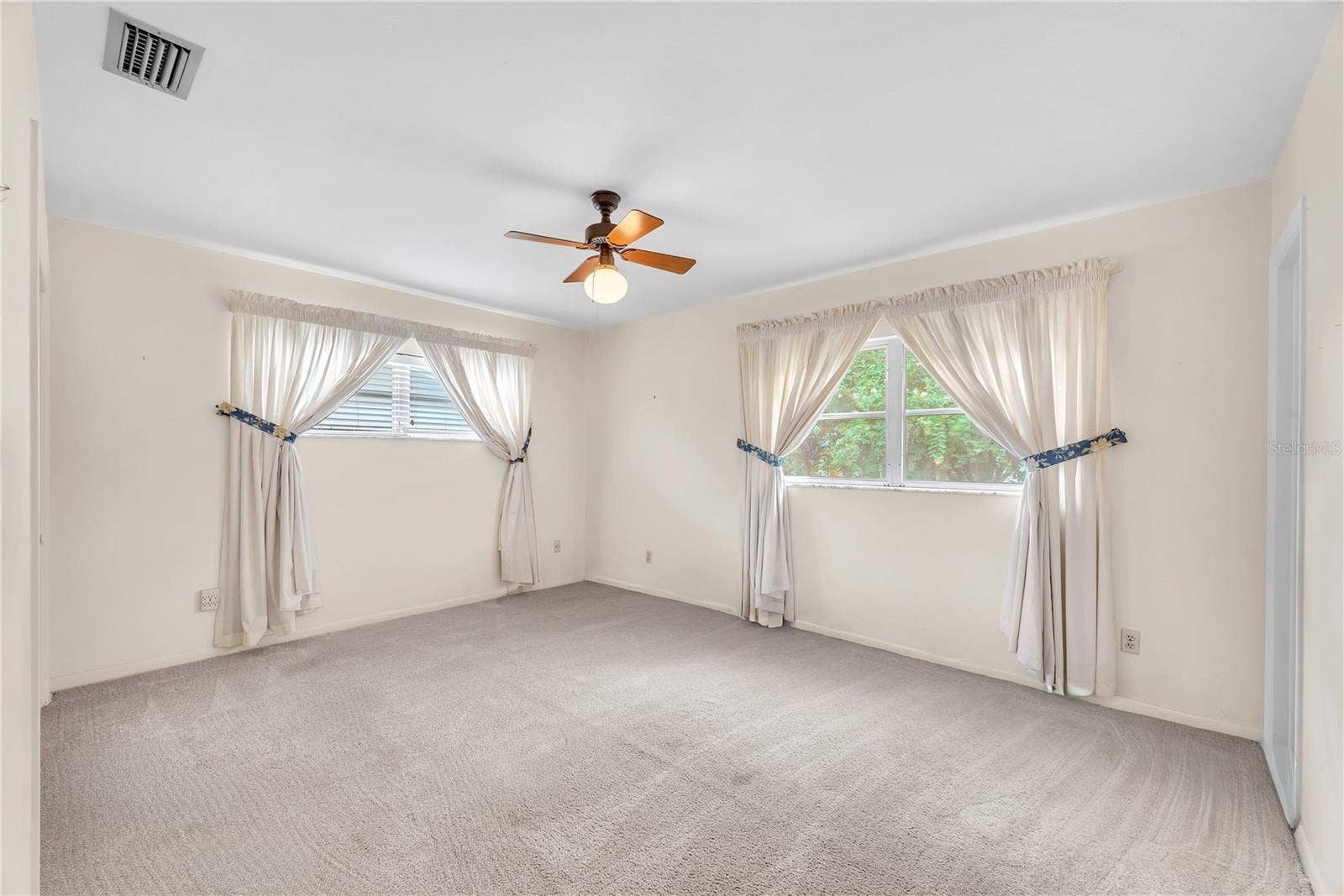 110 ASHBROOK DRIVE, Brandon, FL 33511 110 ASHBROOK DRIVE, Brandon, FL 33511