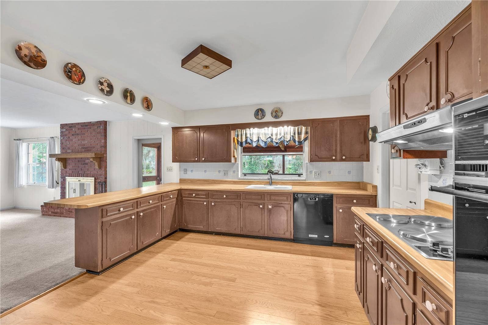 110 ASHBROOK DRIVE, Brandon, FL 33511 110 ASHBROOK DRIVE, Brandon, FL 33511