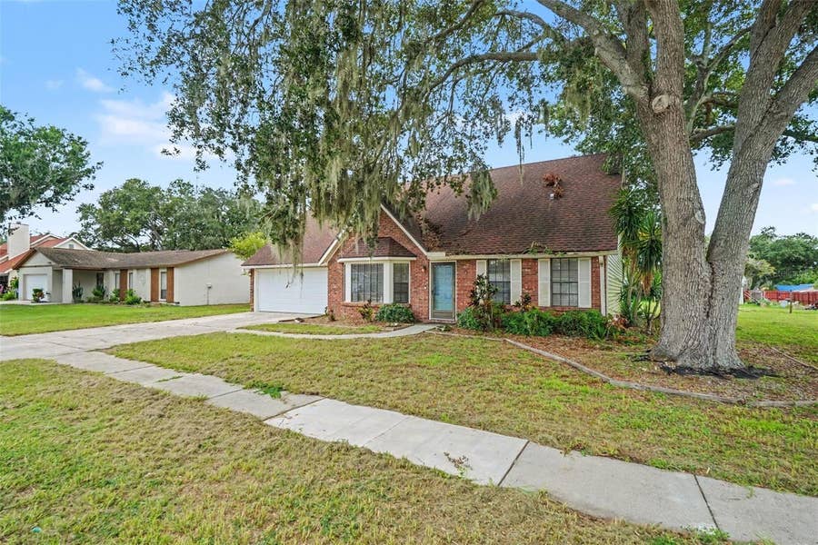 Property photo for 736 SANDY CREEK DRIVE, Brandon, FL