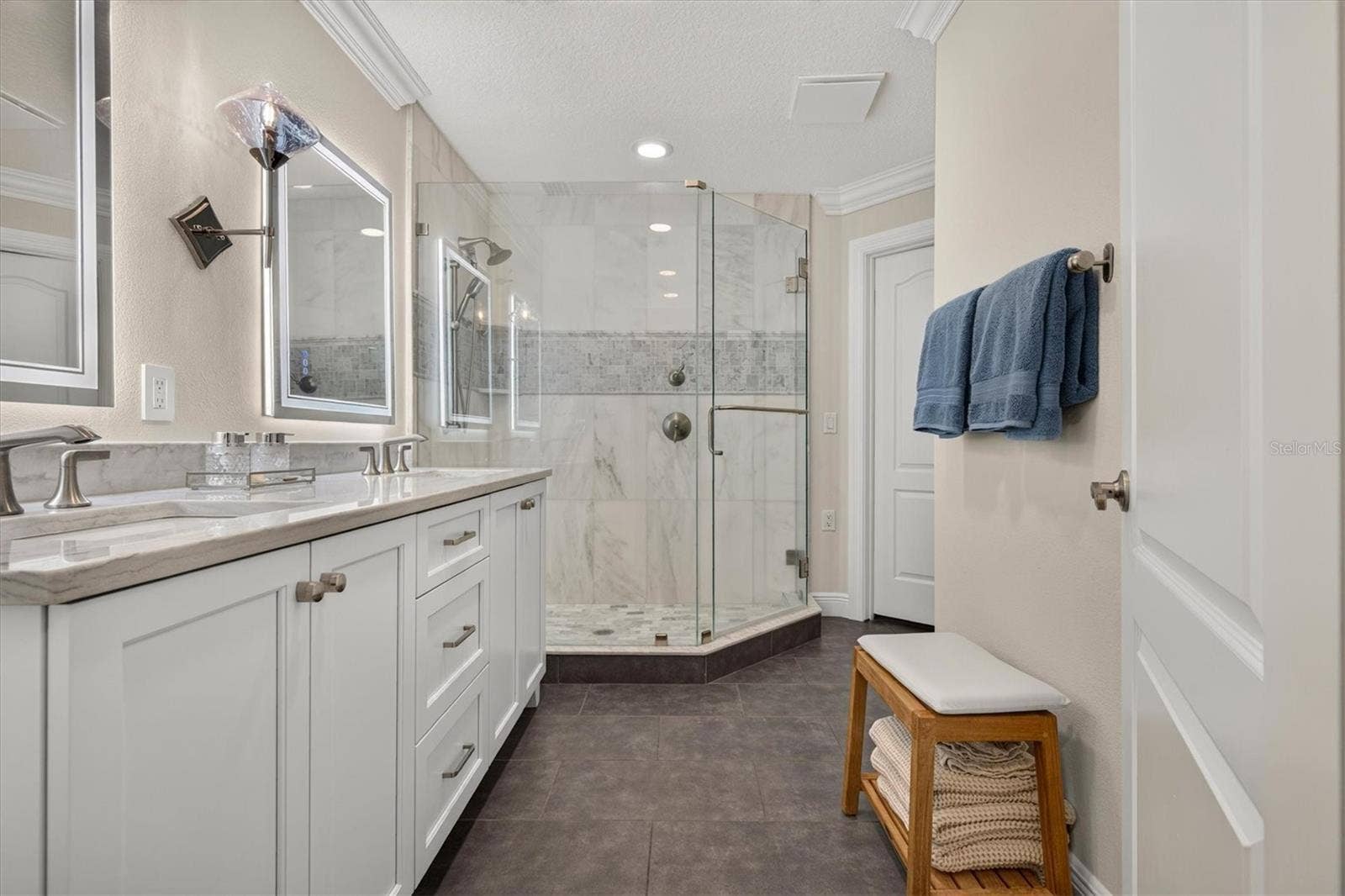 Primary bath
