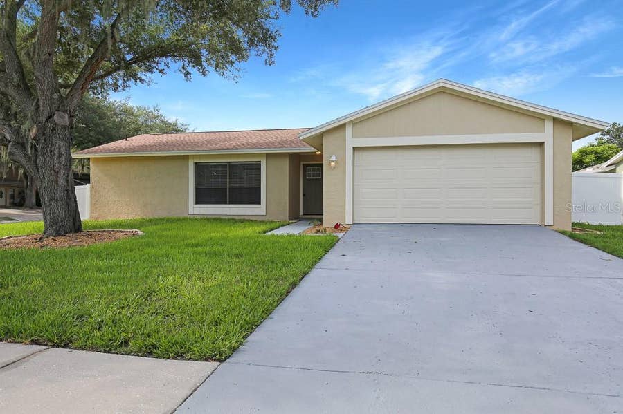 Property photo for 423 VAN REED MANOR DRIVE, Brandon, FL