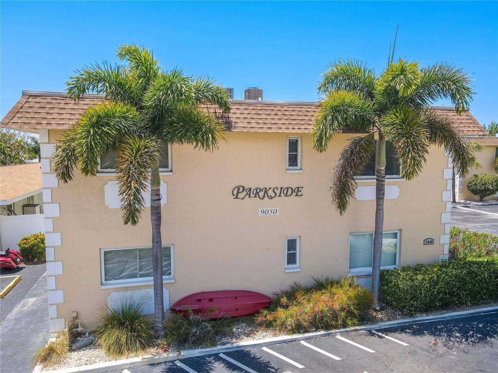 9050 BLIND PASS ROAD, #9, St Pete Beach, FL 33706 Parkside building