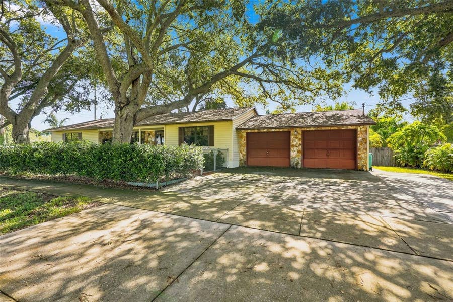 Property photo for 617 MEHLENBACHER ROAD, Largo, FL