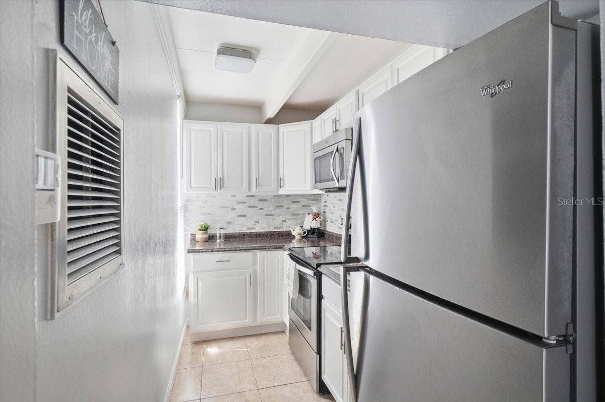 2237 CLUB CIRCLE, Lake Wales, FL 33854 2237 CLUB CIRCLE, Lake Wales, FL 33854