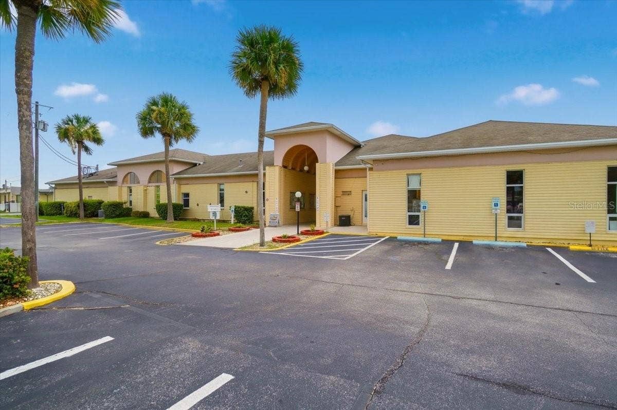 2237 CLUB CIRCLE, Lake Wales, FL 33854 2237 CLUB CIRCLE, Lake Wales, FL 33854