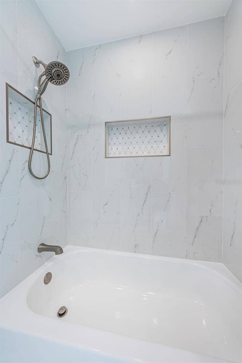 4280 13TH LANE NE, St Petersburg, FL 33703 Gorgeous shower and bath option