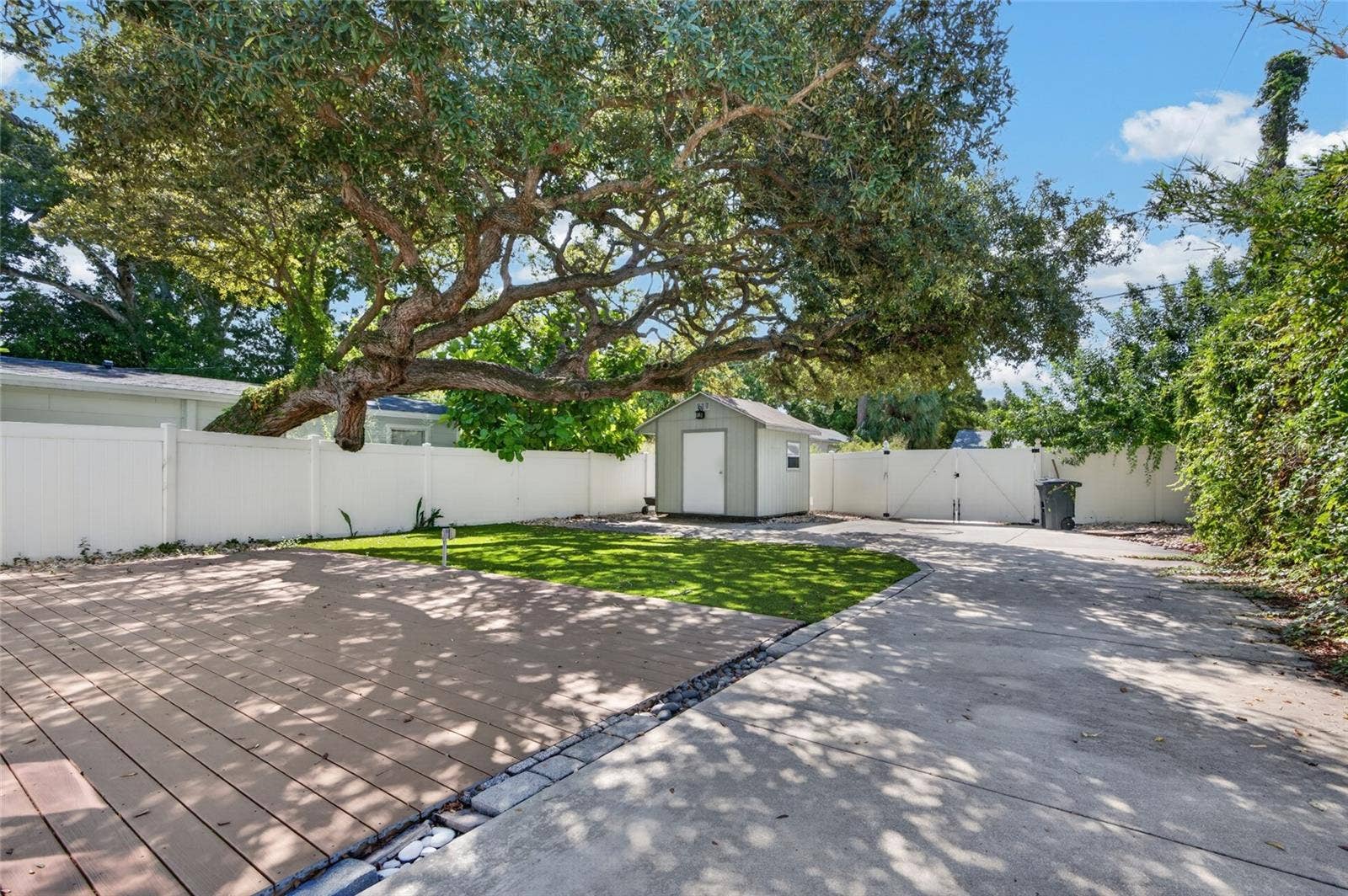 2138 7TH AVENUE N, St Petersburg, FL 33713 2138 7TH AVENUE N, St Petersburg, FL 33713