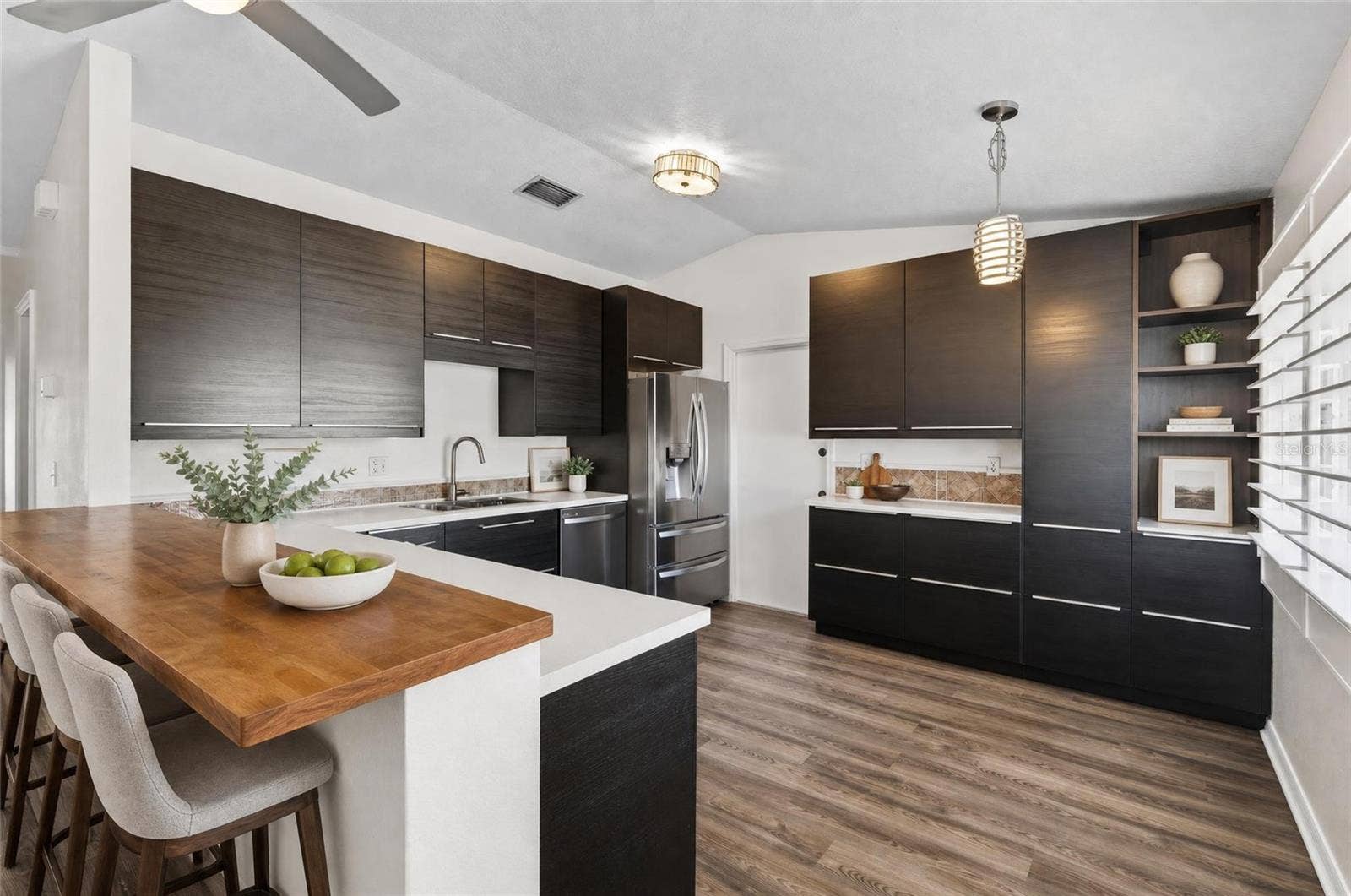 2138 7TH AVENUE N, St Petersburg, FL 33713 2138 7TH AVENUE N, St Petersburg, FL 33713