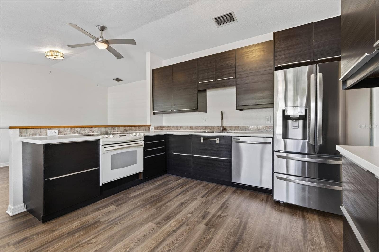 2138 7TH AVENUE N, St Petersburg, FL 33713 2138 7TH AVENUE N, St Petersburg, FL 33713