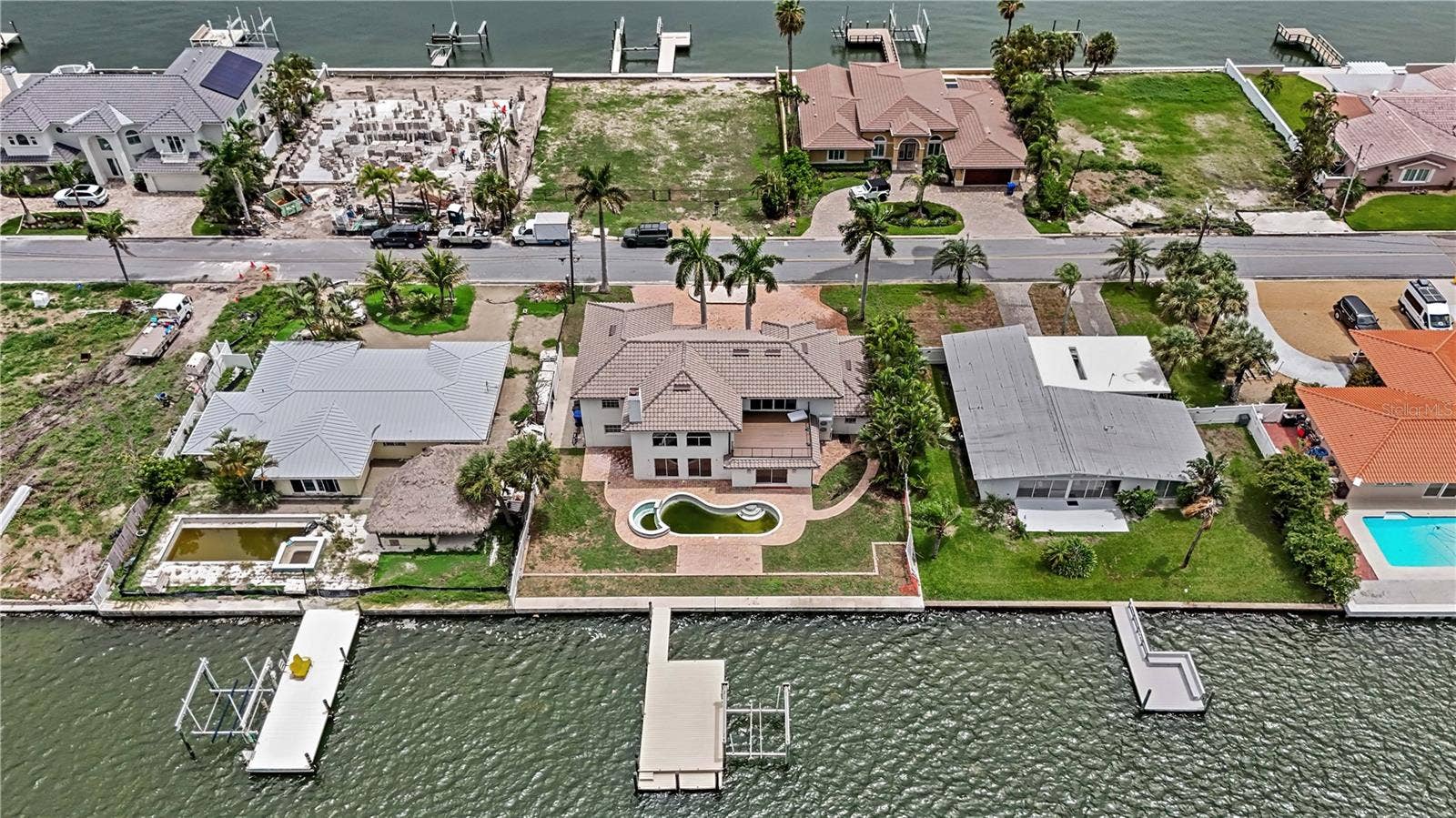 423 55TH AVENUE, St Pete Beach, FL 33706 423 55TH AVENUE, St Pete Beach, FL 33706
