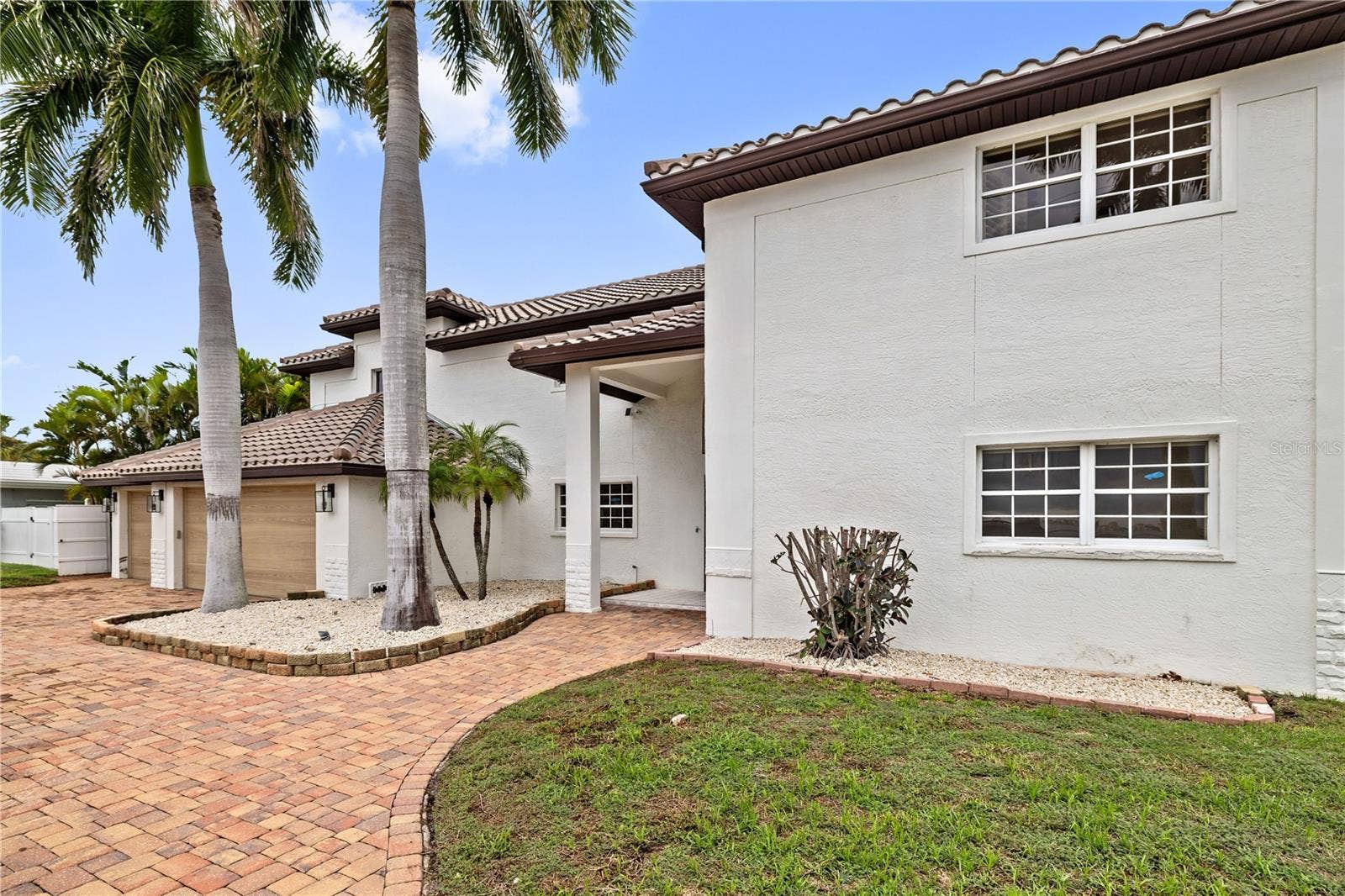423 55TH AVENUE, St Pete Beach, FL 33706 423 55TH AVENUE, St Pete Beach, FL 33706