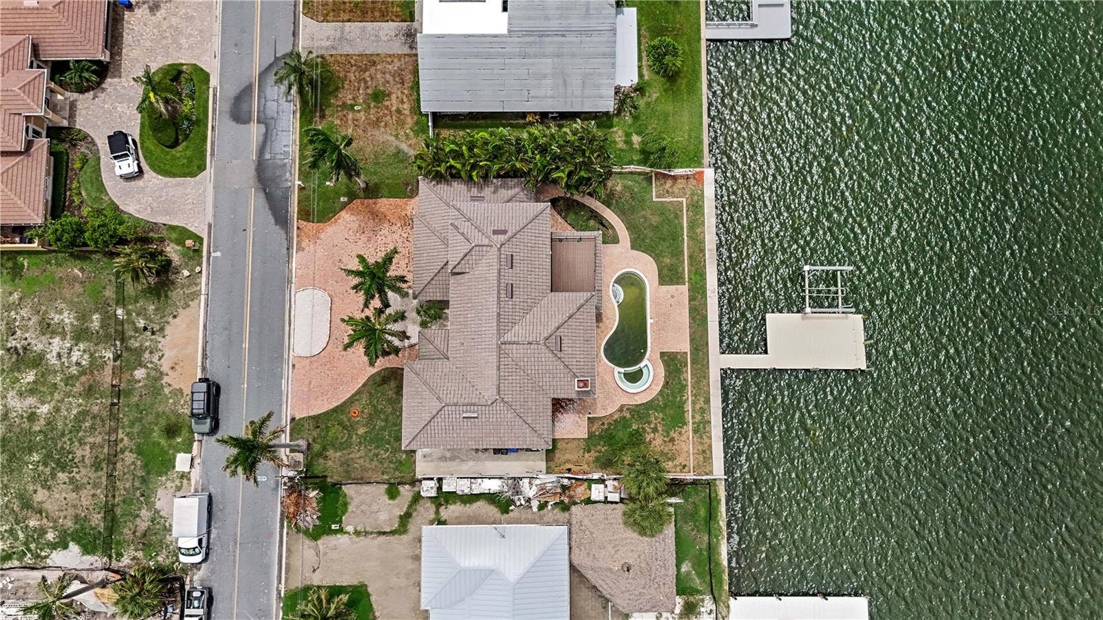 423 55TH AVENUE, St Pete Beach, FL 33706 423 55TH AVENUE, St Pete Beach, FL 33706