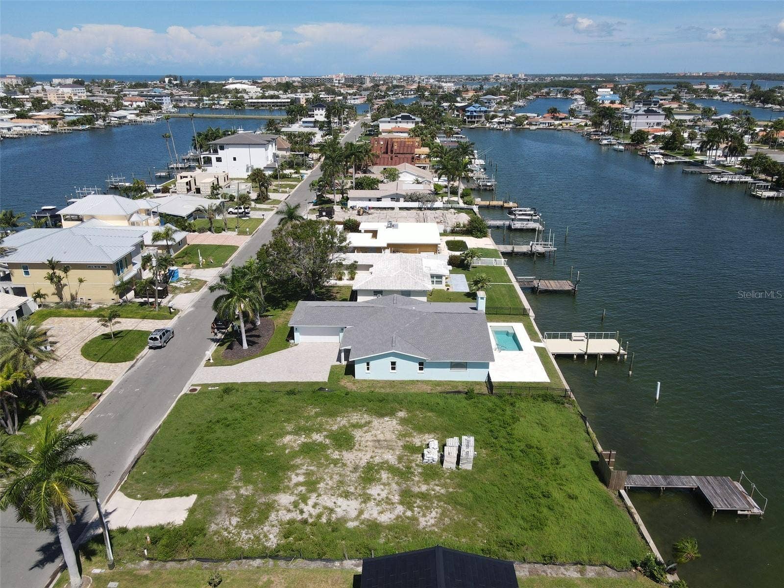 11125 4TH ST E, Treasure Island, FL 33706 11125 4TH ST E, Treasure Island, FL 33706
