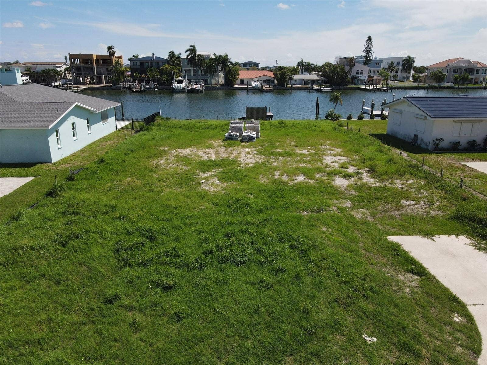 11125 4TH ST E, Treasure Island, FL 33706 11125 4TH ST E, Treasure Island, FL 33706