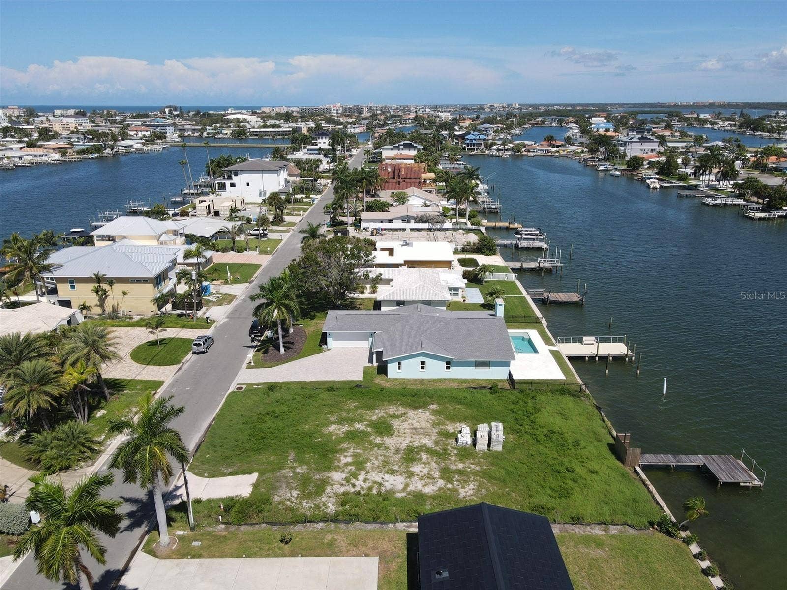 11125 4TH ST E, Treasure Island, FL 33706 11125 4TH ST E, Treasure Island, FL 33706