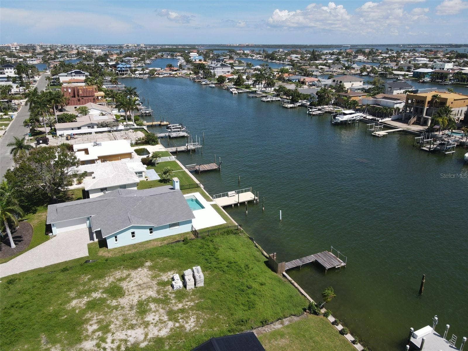 11125 4TH ST E, Treasure Island, FL 33706 11125 4TH ST E, Treasure Island, FL 33706