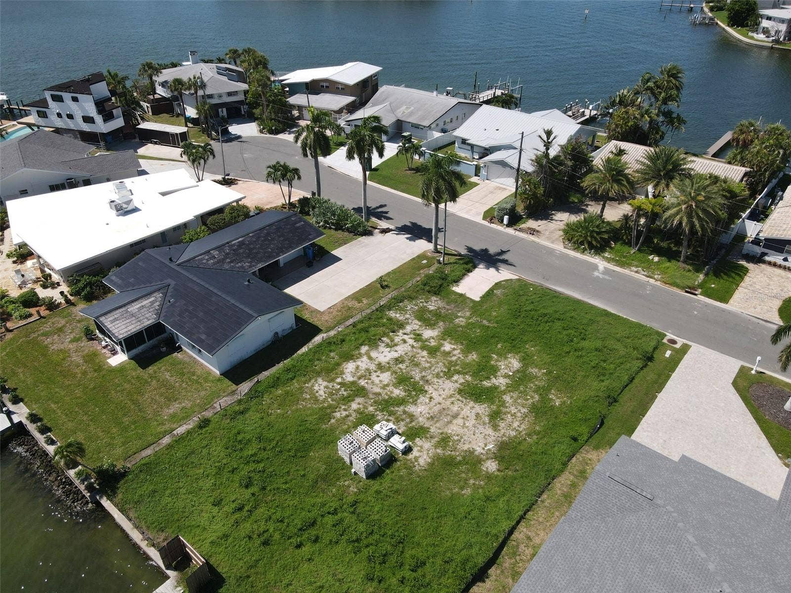11125 4TH ST E, Treasure Island, FL 33706 11125 4TH ST E, Treasure Island, FL 33706