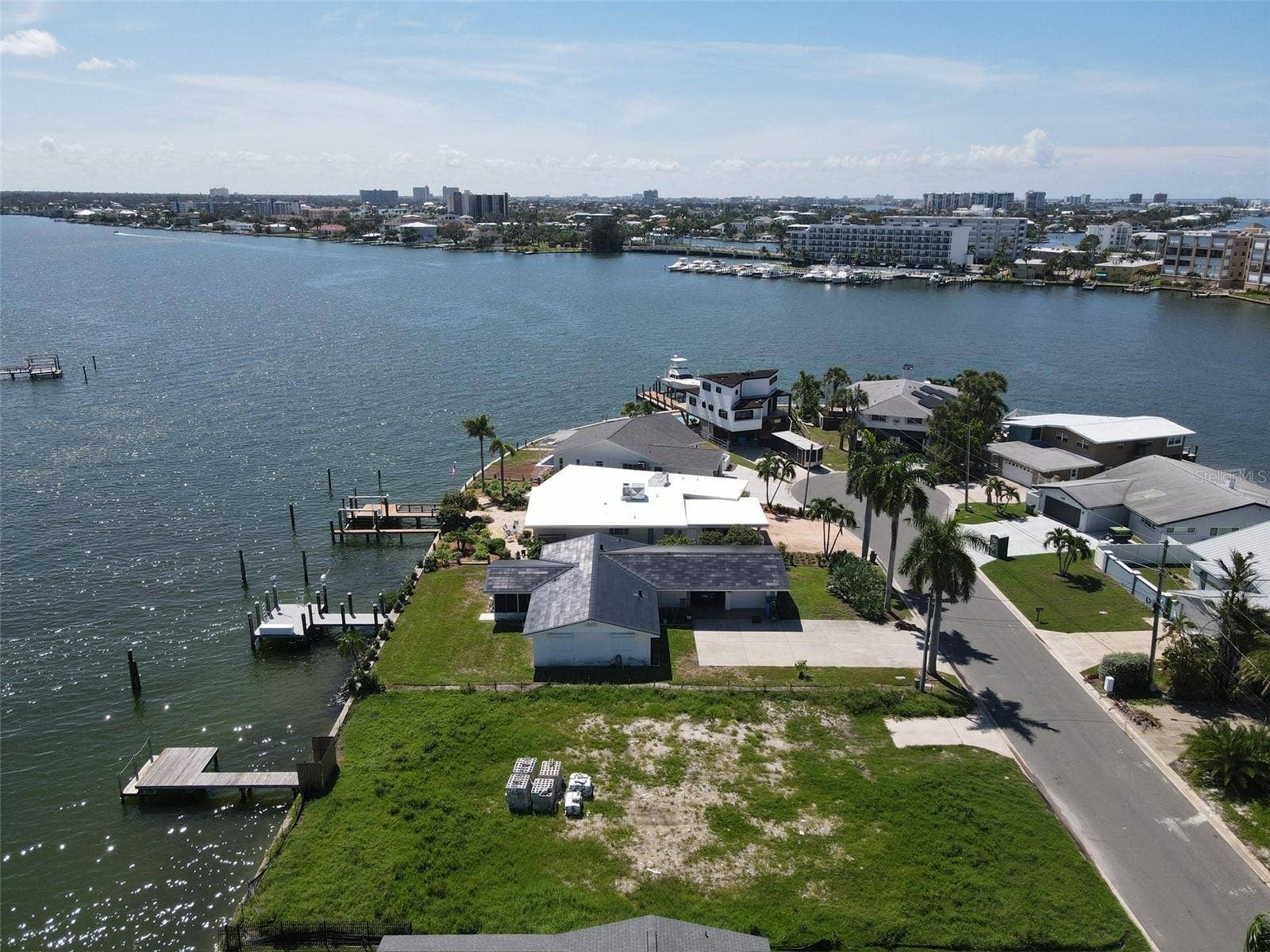 11125 4TH ST E, Treasure Island, FL 33706 11125 4TH ST E, Treasure Island, FL 33706