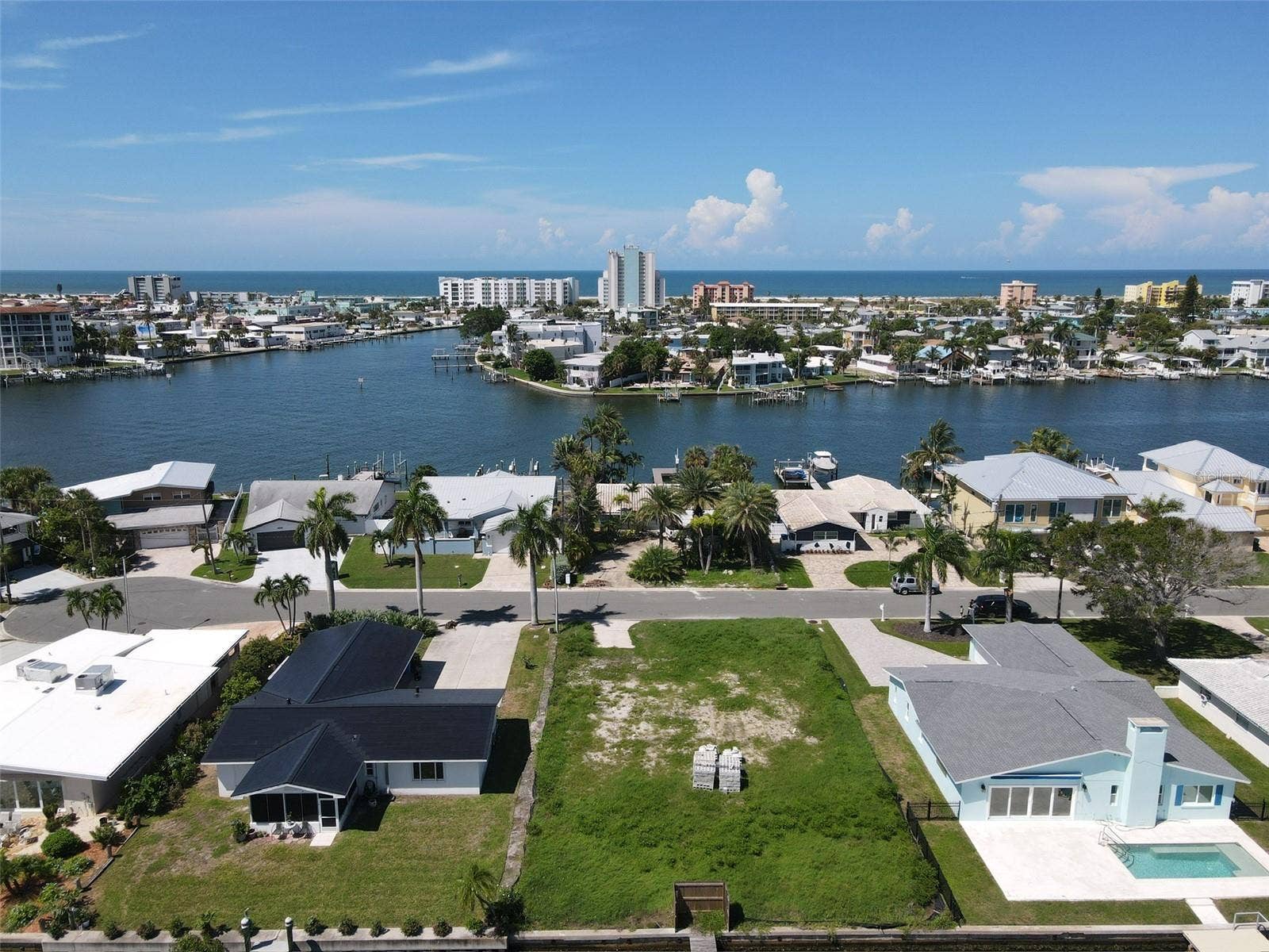 11125 4TH ST E, Treasure Island, FL 33706 11125 4TH ST E, Treasure Island, FL 33706