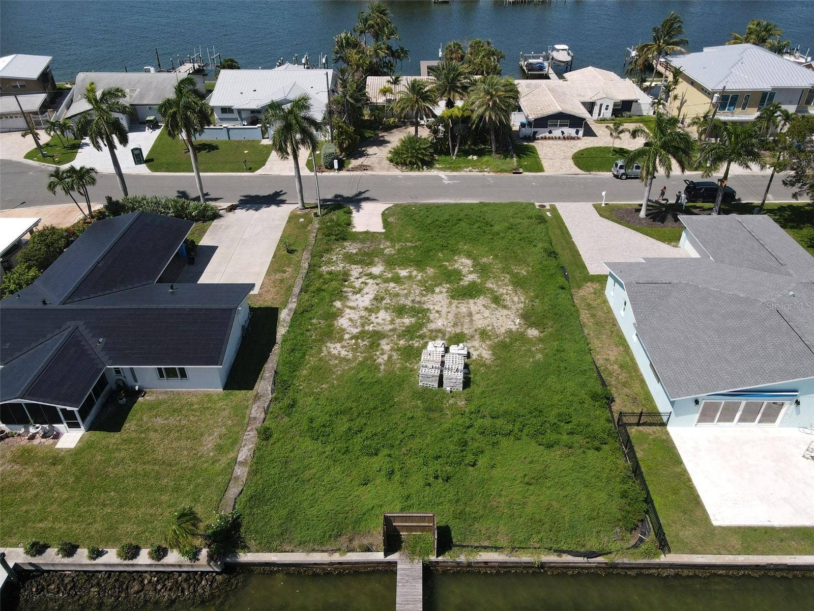 11125 4TH ST E, Treasure Island, FL 33706 11125 4TH ST E, Treasure Island, FL 33706