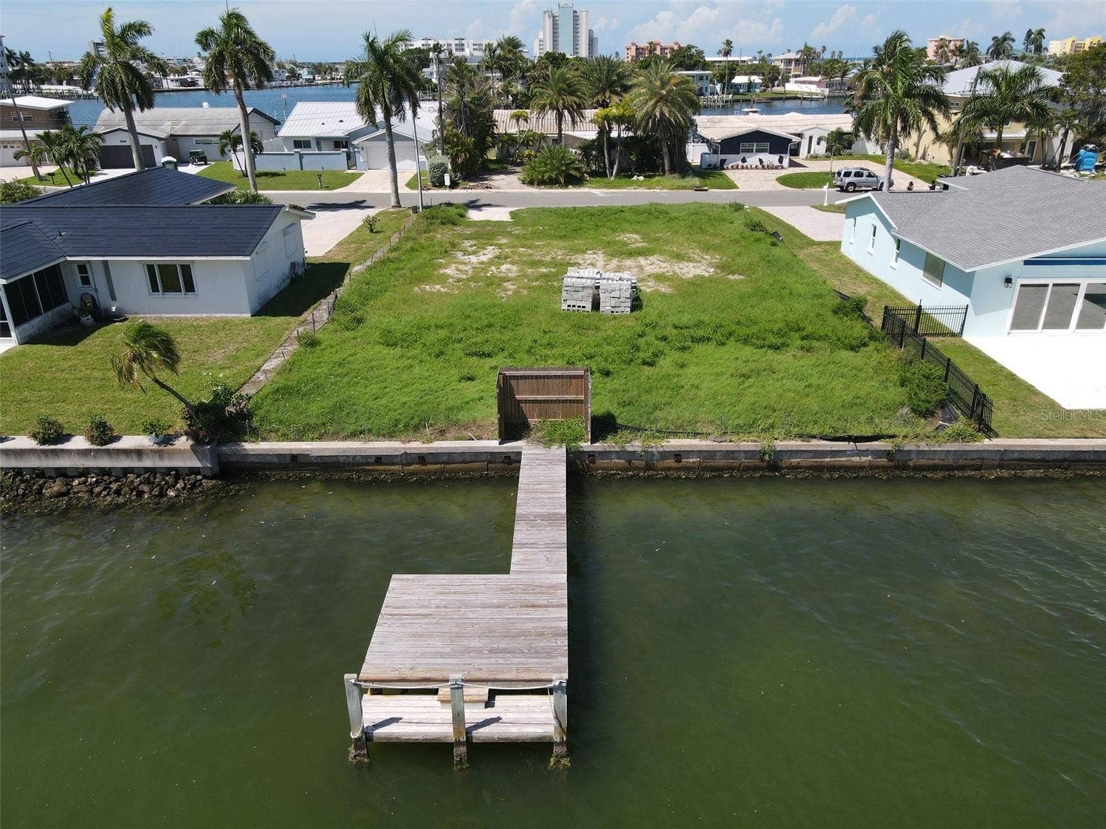 11125 4TH ST E, Treasure Island, FL 33706 11125 4TH ST E, Treasure Island, FL 33706