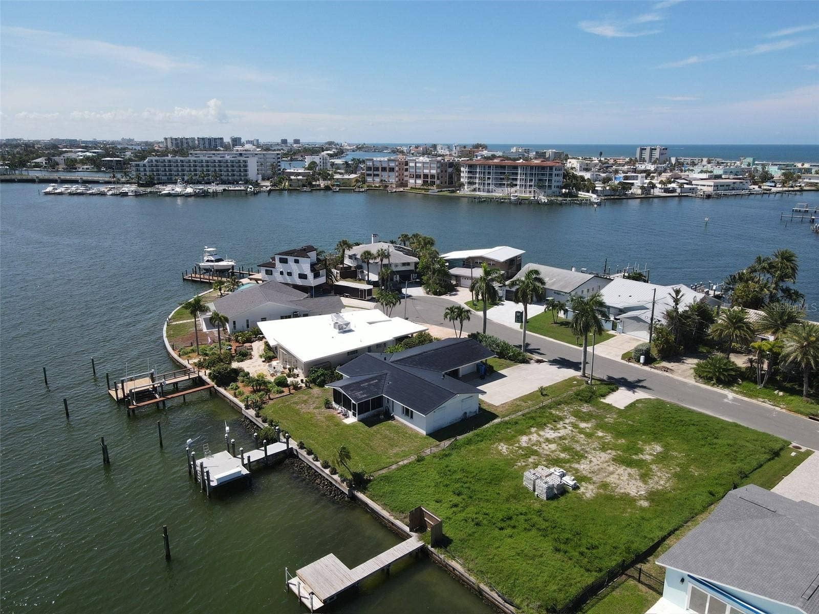 11125 4TH ST E, Treasure Island, FL 33706 11125 4TH ST E, Treasure Island, FL 33706