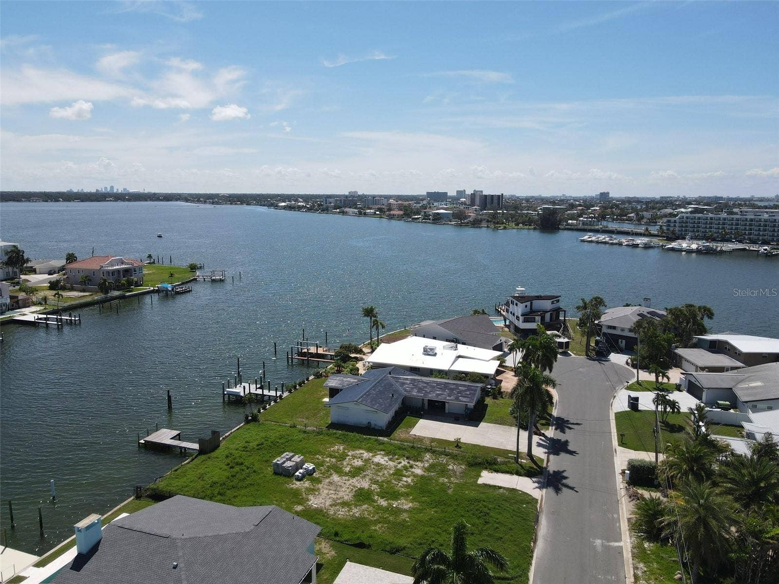 11125 4TH ST E, Treasure Island, FL 33706 11125 4TH ST E, Treasure Island, FL 33706