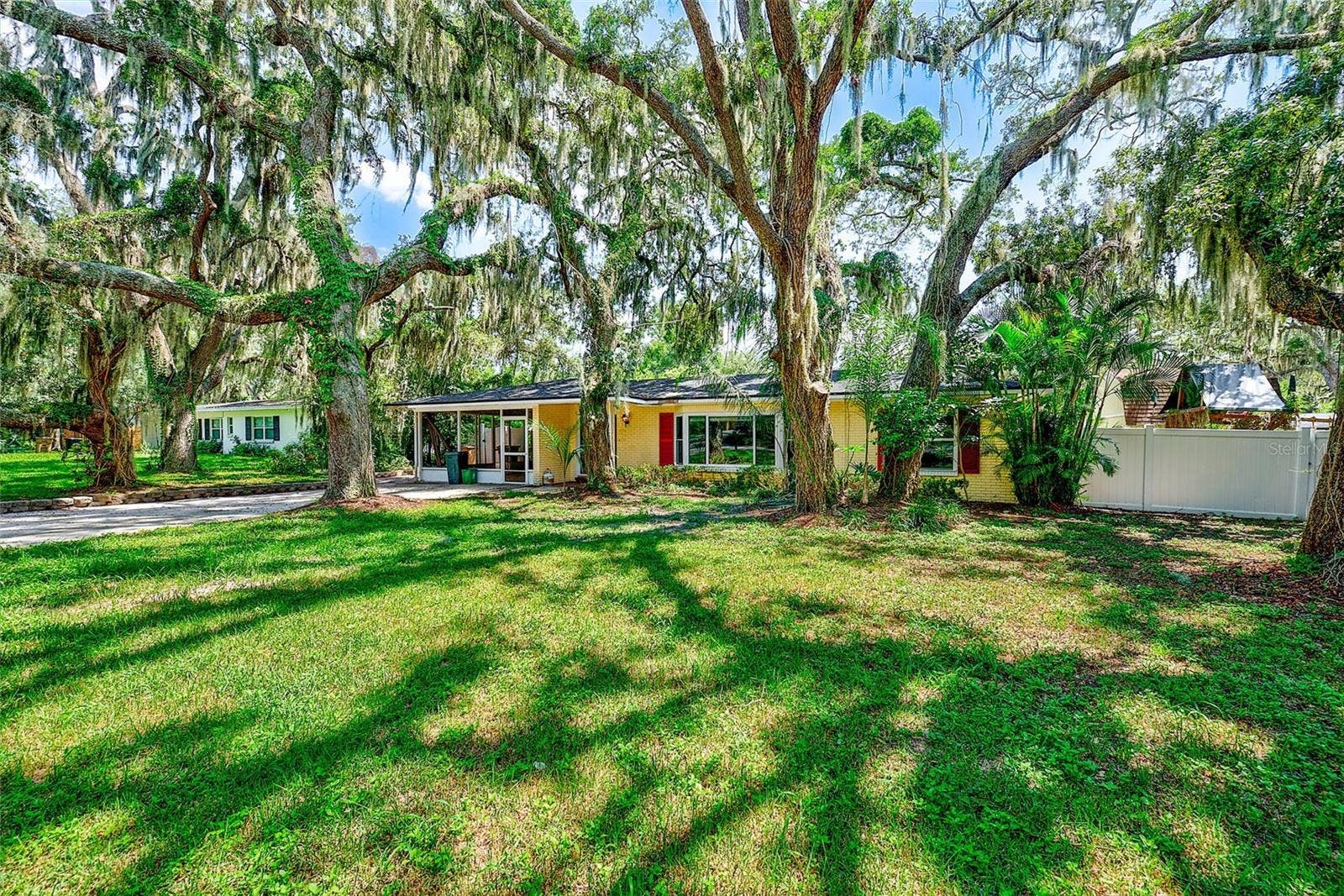 303 SAINT AUGUSTINE AVENUE, Temple Terrace, FL 33617